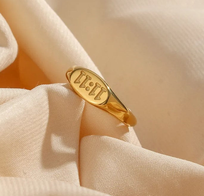 11:11 Oval Gold Ring